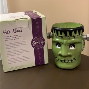 Frankenstein He’s Alive Large Scentsy Warmer